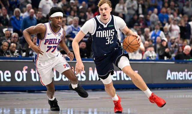 马克西34+10弗拉格12+7 独行侠不敌76人4连败