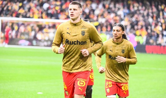 天助巴黎圣日耳曼！朗斯主场2-3被摩纳哥逆转，法甲4连胜宣告终结