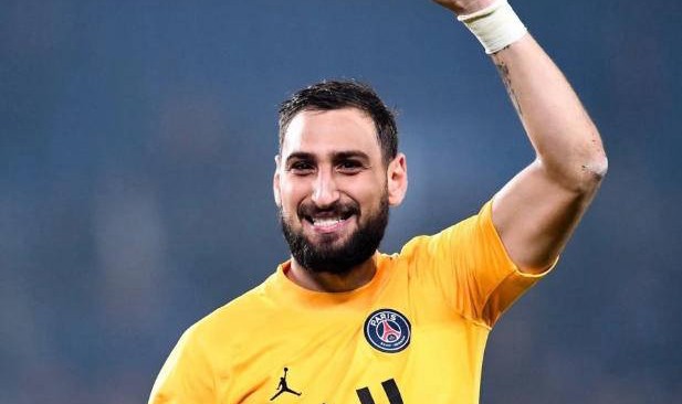 大巴黎巨星自主宣布离队，瓜迪奥拉欣赏并承诺顶级薪水