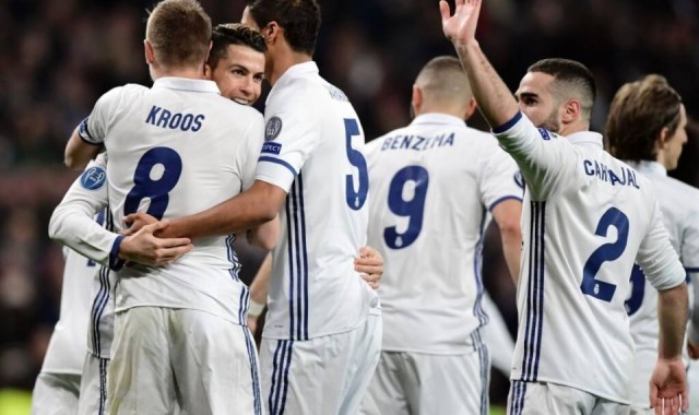 欧冠之王VS德甲霸主：皇马拜仁23亿对决，谁能占居出线先机？