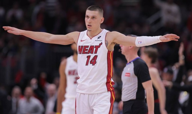 希罗成功接受脚踝手术 预计赛季初期阶段