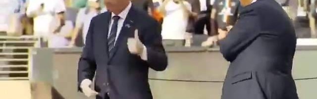 笑喷!特朗普给切尔西颁奖顺手把一块奖牌揣兜里,因凡蒂诺点赞默许