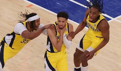 哈利伯顿31+11布伦森43分 步行者神逆转加时胜尼克斯