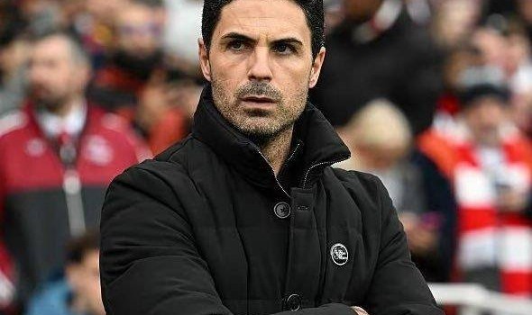 8连胜+10月零丢球！阿森纳2-0晋级联赛杯8强，冲击三冠王