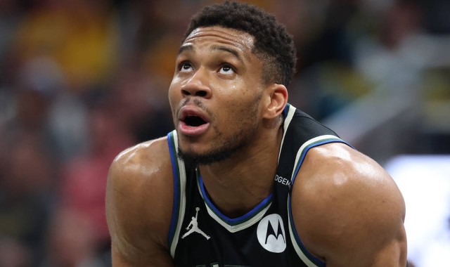 曝字母哥已无意提出交易申请 打算继续留雄鹿