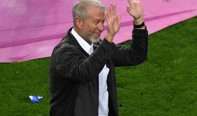 25亿镑被冻结3年！58岁阿布怒批英政府：狗在吠叫 再也不买球队了