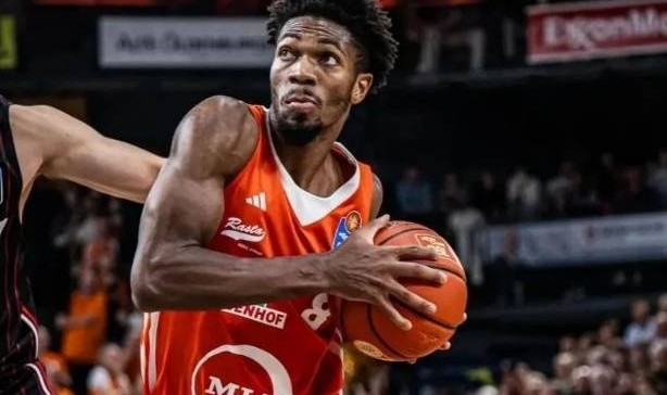 先下手为强！浙江男篮官宣签约德甲得分王兰道夫