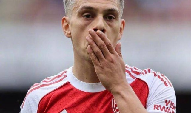 阿森纳拒售特罗萨德：土超邀约无果，8月新合同让转会可能性归零