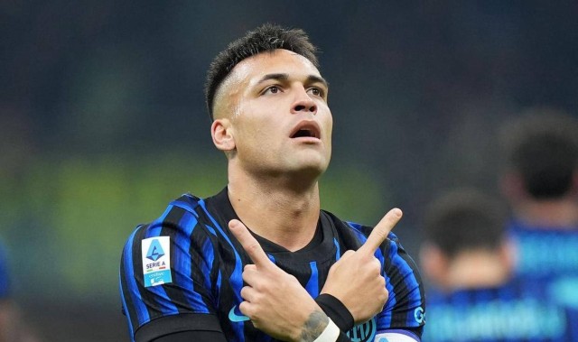 国际米兰4-0大胜科莫，豪取三连胜跃居意甲榜首