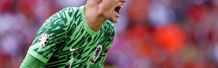 巴萨门将补强计划曝光：锁定三大新星，本土新锐+法甲英超门神成目标