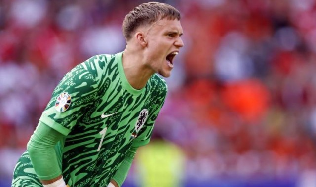 巴萨门将补强计划曝光：锁定三大新星，本土新锐+法甲英超门神成目标