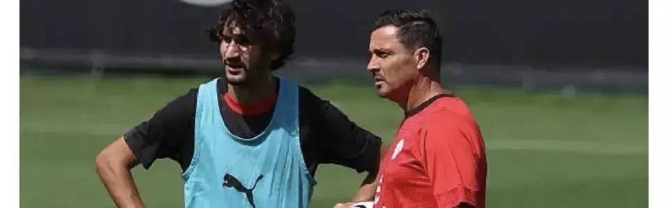 意甲媒体透露：阿德利出现在了米兰未来队的训练场，新赛季恐很难留下来