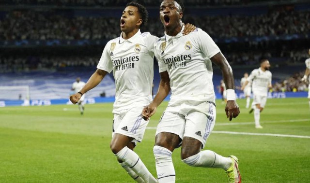 拒绝顶薪续约！皇马高层直言不讳，维尼修斯心生怨气，姆巴佩暗自得意